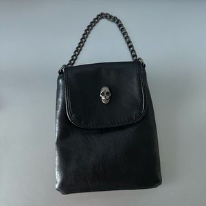Black hand bag